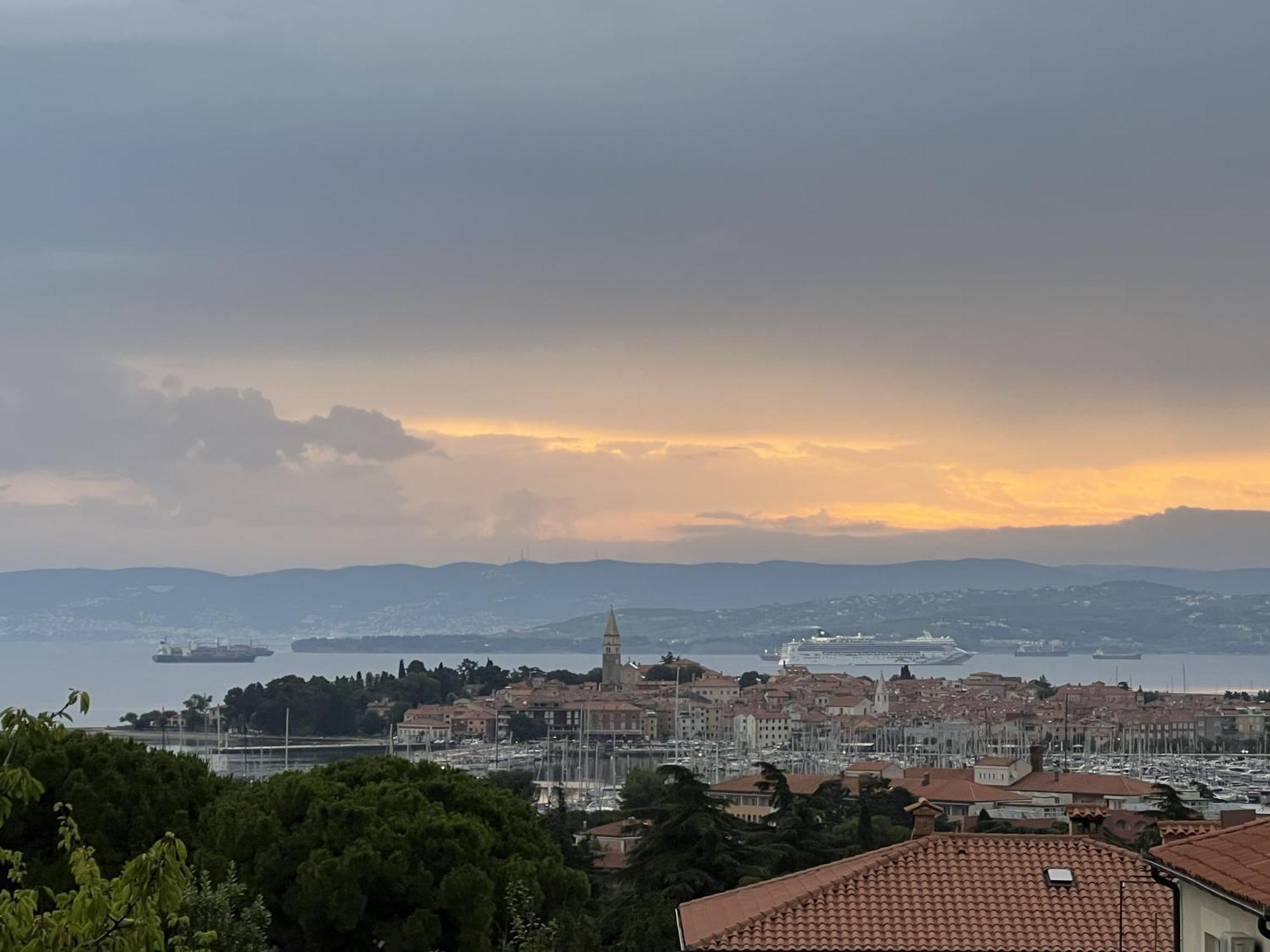 Magnolia Apartments Izola Exterior photo